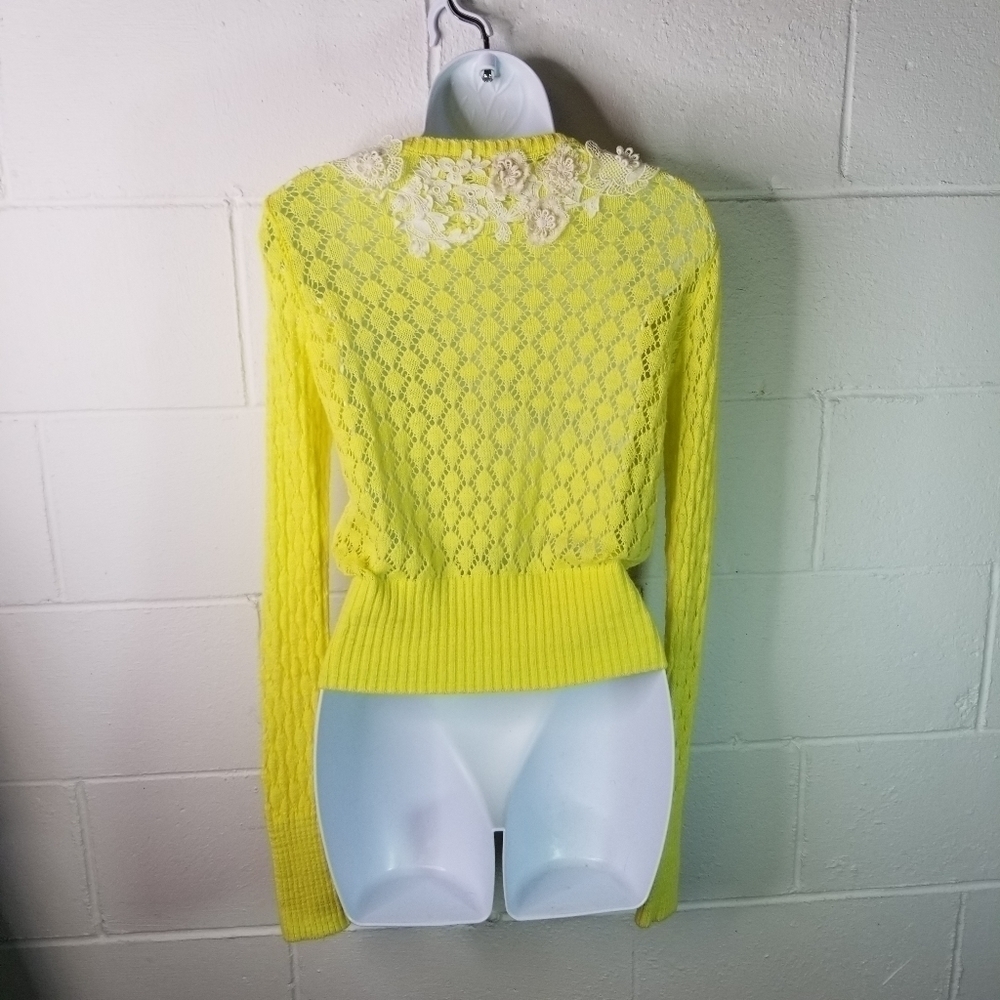 Y2k Anthropologie little yellow bird crochet cardigan sweater Gilmore Coquette - Picture 10 of 15